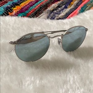 Blue mirrored lens silver frame Ray-Bans